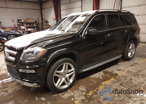 2015 Mercedes-Benz Gl 550 4Matic z USA, uszkodzony, nr VIN 4JGDF7DE5FA592928